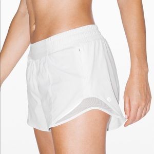 Lululemon Hotty Hot 4” Shorts